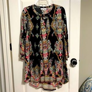 Floral Hi-lo dress with flair sleeve Sz Medium